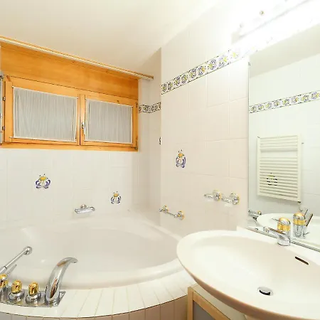 Les Pierres C 6 By Interhome アパート